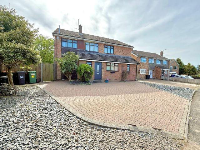 House for sale in Stipers Hill, Dunstable