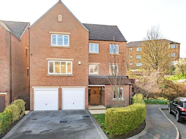 House for sale in Pudsey, West Yorkshire