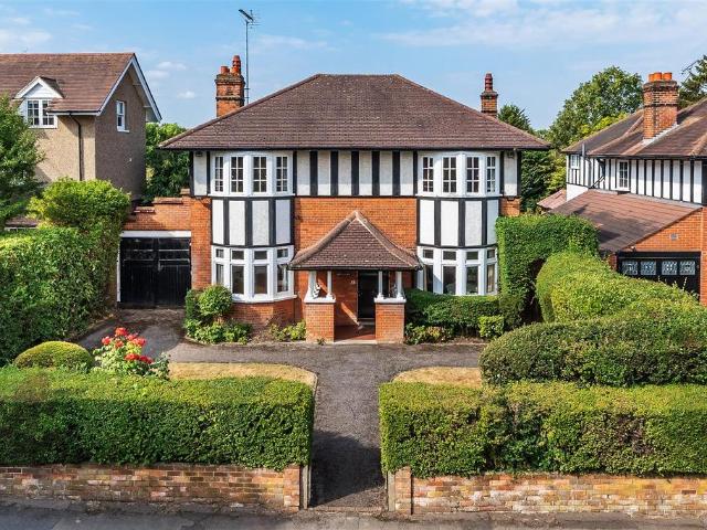 House for sale in Pachesham Park, Surrey