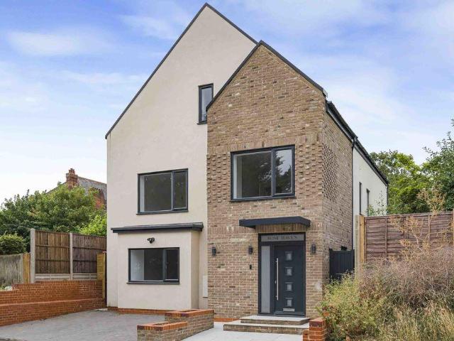 House for sale in Longlands, Frognal
