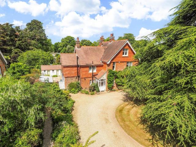 House for sale in Chichester, Littlecote