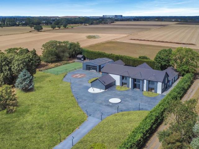 House for sale in Thorne, South Yorkshire