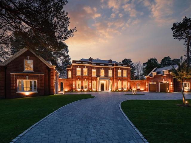 House for sale in Whiteley Village, Blackhills