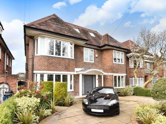 House for sale in London Borough of Barnet, Greater London