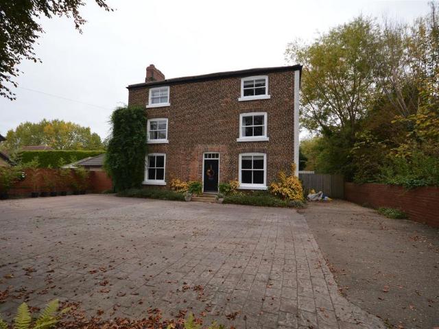 House for sale in Whitwood, West Yorkshire