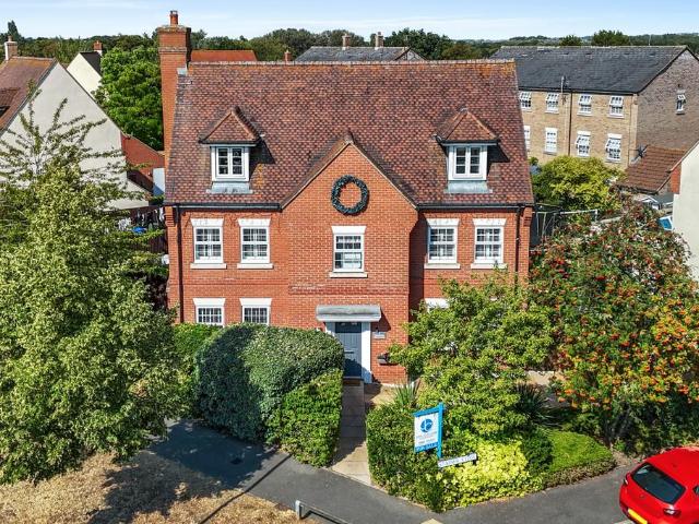 House for sale in Chipping Hill, Essex