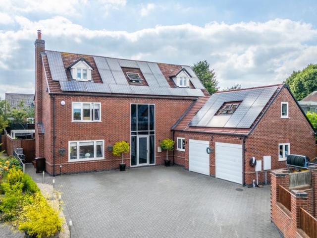 House for sale in Beamhurst, Staffordshire