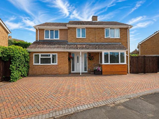 House for sale in Rushden