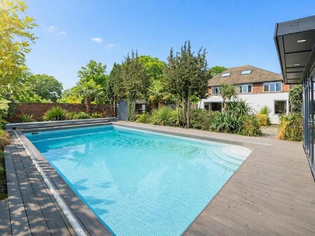 House for sale in Tower Hill, Horsham