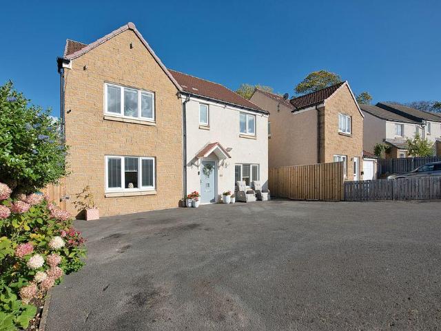 House for sale in Gowkshill, Newtongrange