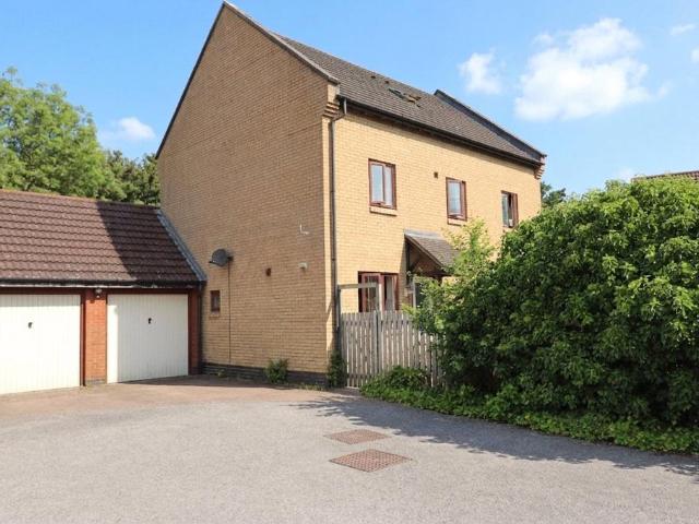 House for sale in Monkston Park, Milton Keynes