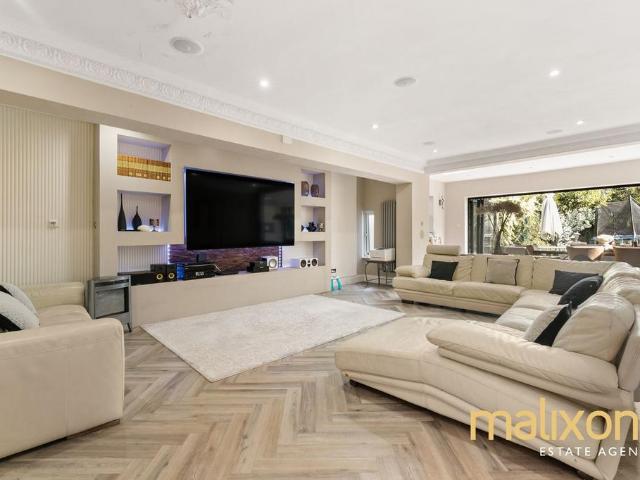 House for sale in London Borough of Lambeth, Greater London