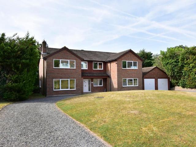House for sale in Pouchen End, Hertfordshire