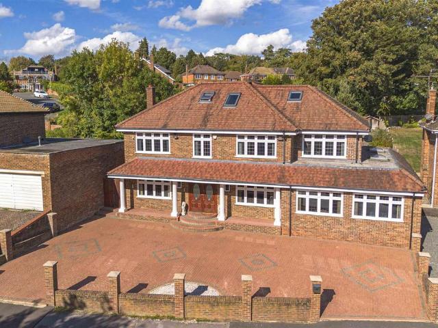House for sale in High Wycombe Community Board, High Wycombe