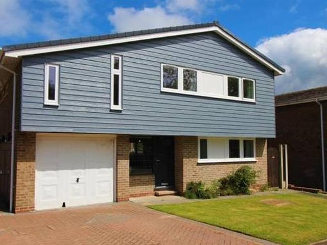 House for sale in Froggatt, East Midlands