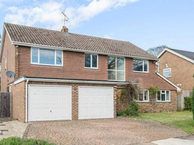 House for sale in Ashtead, Mole Valley
