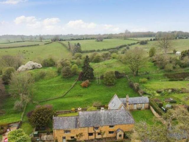 House for sale in Evershot, Oxfordshire