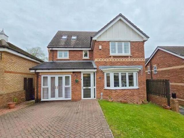 House for sale in Pogmoor, South Yorkshire