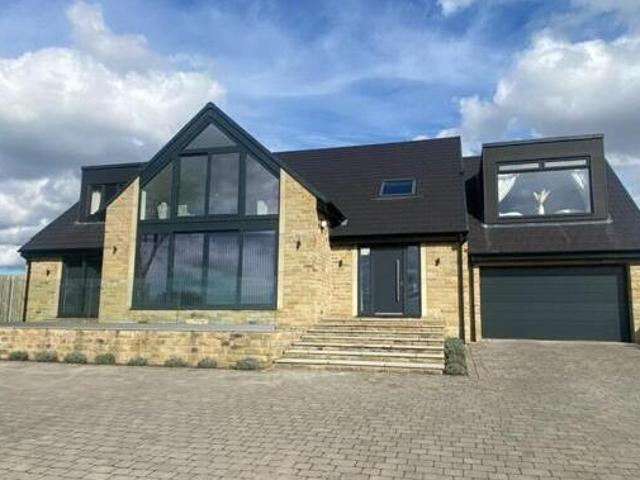 House for sale in Worsbrough, South Yorkshire