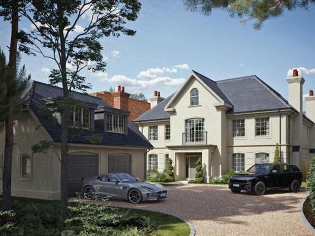 House for sale in Holtspur, Knotty Green