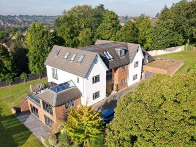 House for sale in Ashlyns Estate, Pouchen End