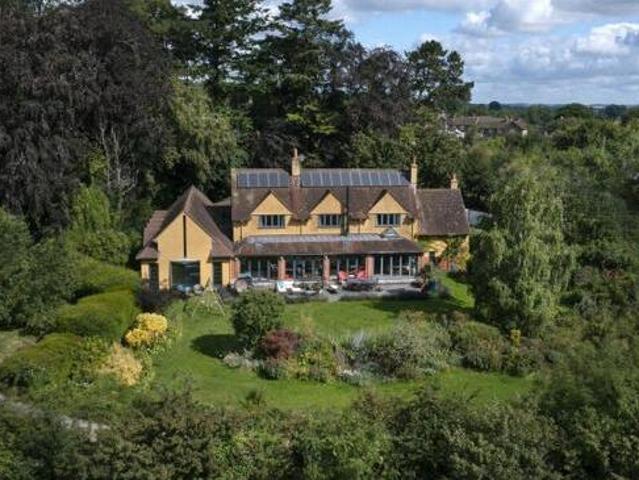 House for sale in Evershot, Oxfordshire