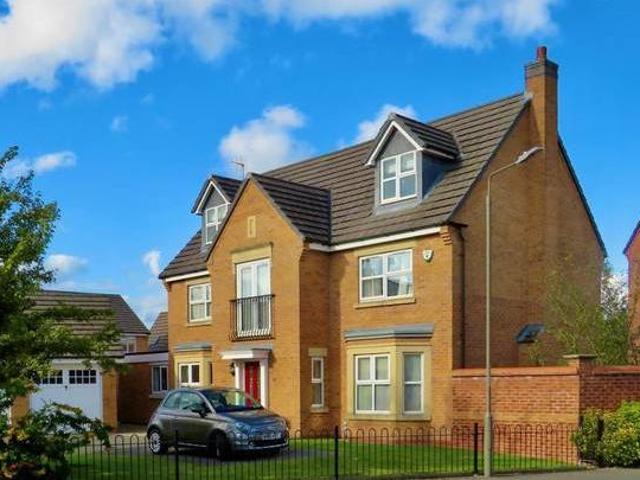 House for sale in Froggatt, East Midlands