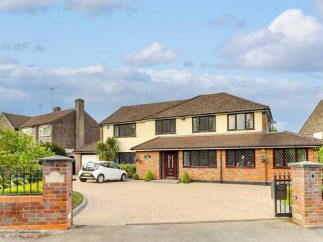 House for sale in Elstree and Borehamwood, Borehamwood