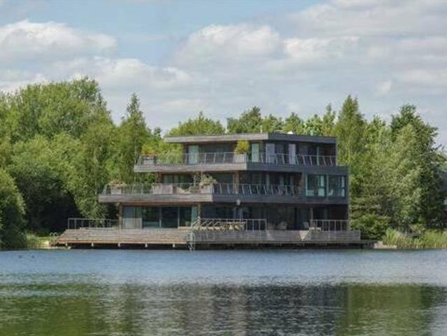 House for sale in Gloucestershire
