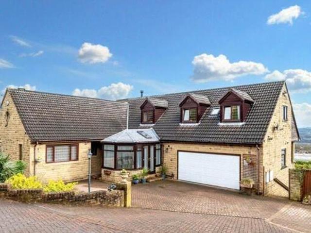 House for sale in Greengates, West Yorkshire