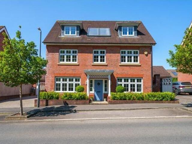 House for sale in Feckenham, City Of Bristol