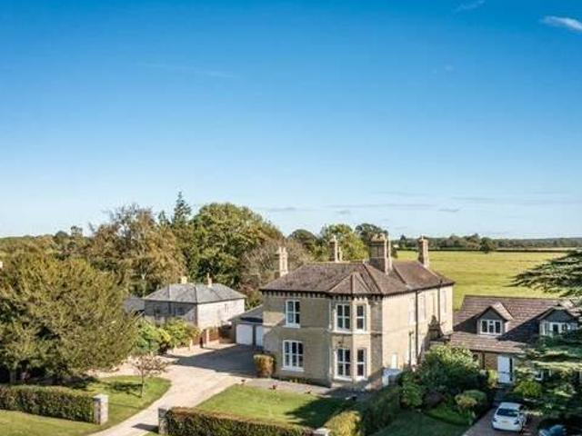 House for rent in West Sussex
