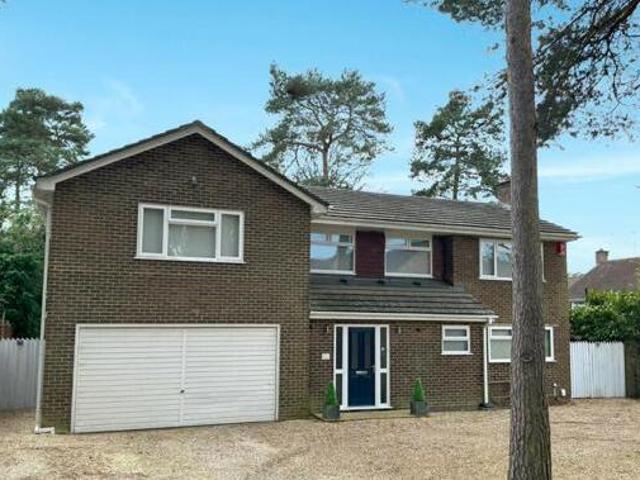 House for sale in Heatherside, Heol-las