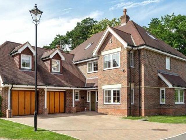 House for sale in Heatherside, Heol-las