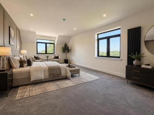 Farm for sale in Thorntonhall, Scotland