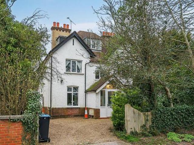 House for sale in Hillview, Surrey