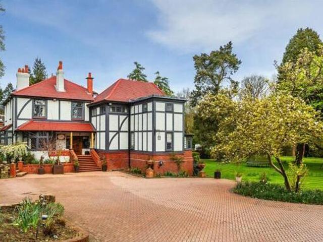 House for sale in Hillview, Surrey