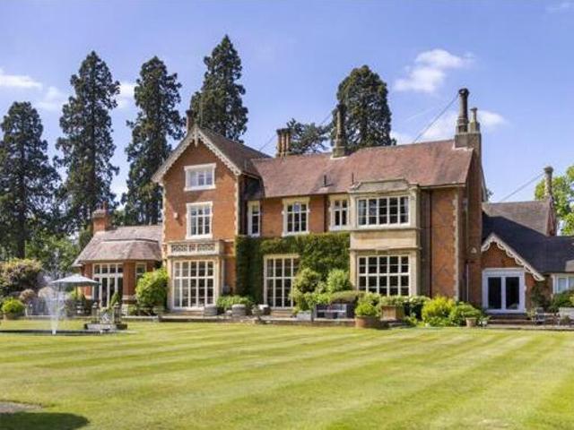 House for sale in Surrey