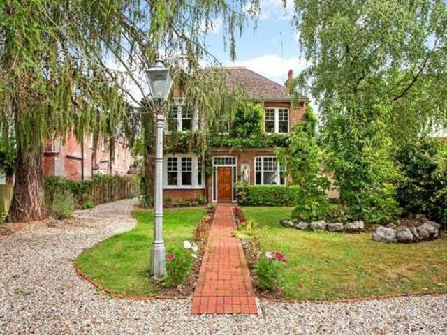 House for sale in Littlecote, West Sussex