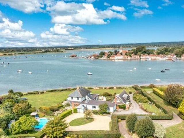 House for sale in Littlecote, West Sussex