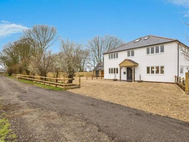 House for sale in Oving, Littlecote