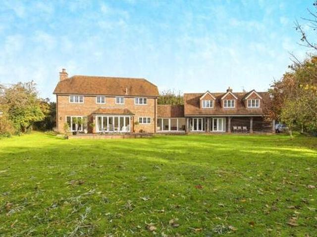 House for sale in Littlecote, West Sussex