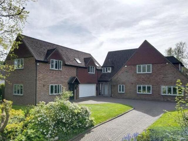 House for sale in Chigwell, Epping Forest