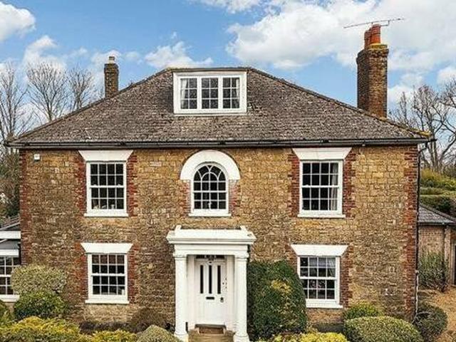 House for rent in Lyons, Greater London