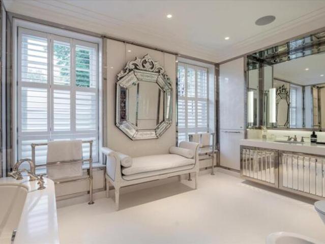 Property for sale in Cat Hill