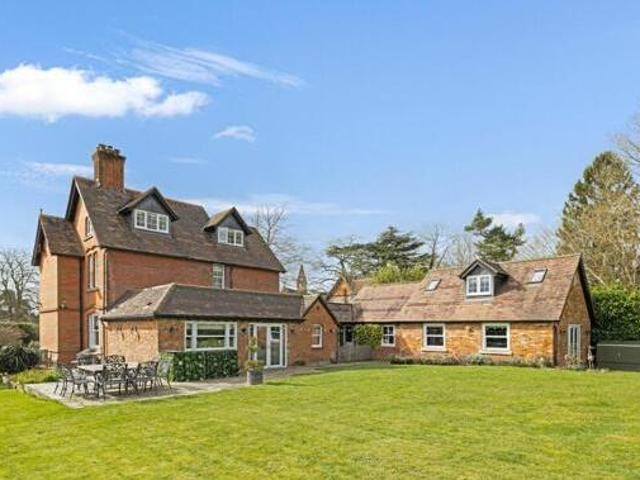 House for sale in Crowthorne