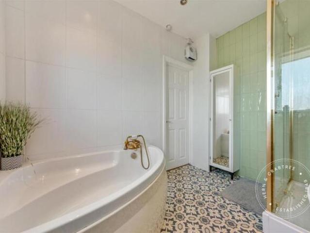 Farm for sale in Penylan, Falcon Lodge