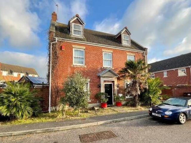 House for sale in Sovereign Harbour, Eastbourne
