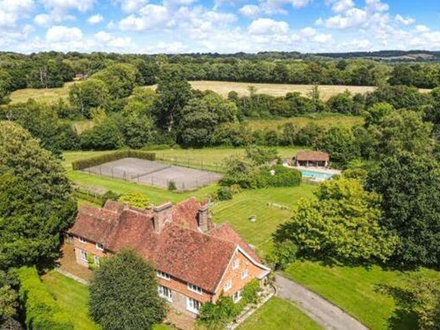 House for sale in The Butts, Kent