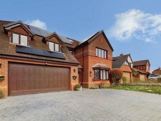 House for sale in Rossmore, Cheshire